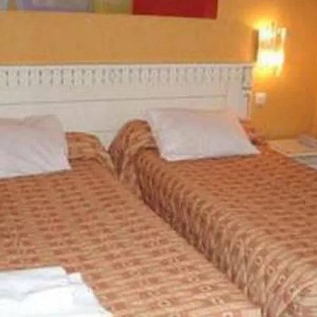 Royal Aboukir Paris Hotel 3*
