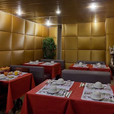 Royal Aboukir Paris Hotell 3*