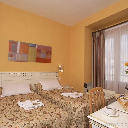 Royal Aboukir Paris 3*